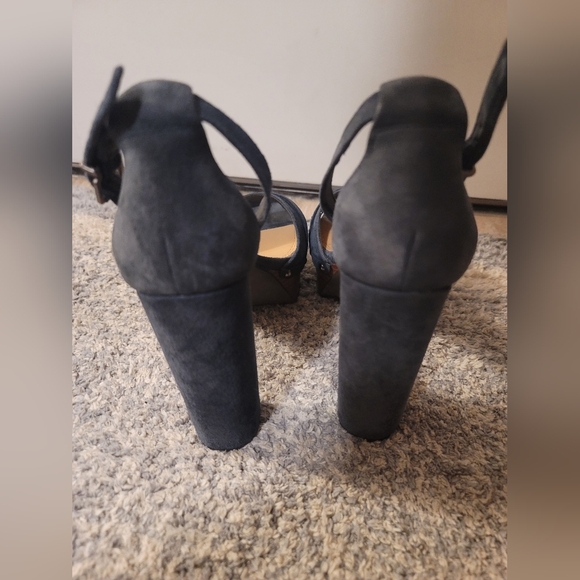 Jessica Simpson Blue Velvet Classy Heels - Picture 8 of 9